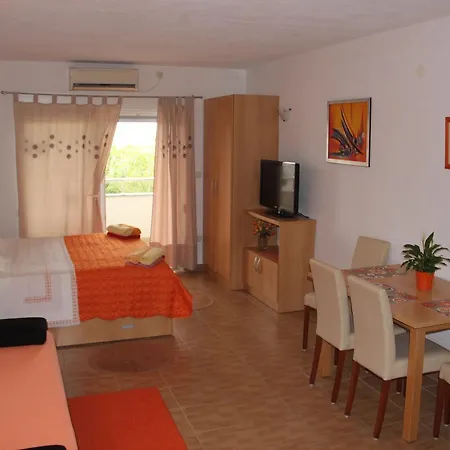 Apartments Tucepi Apartment Tucepi