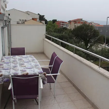 Apartments Tucepi Tucepi