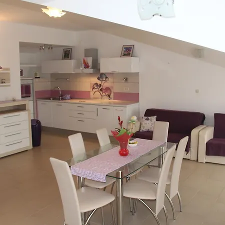 Apartments Tucepi