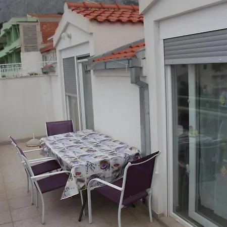 Apartments Tucepi Apartment Tucepi