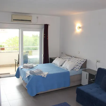 Apartment Apartments Tucepi *