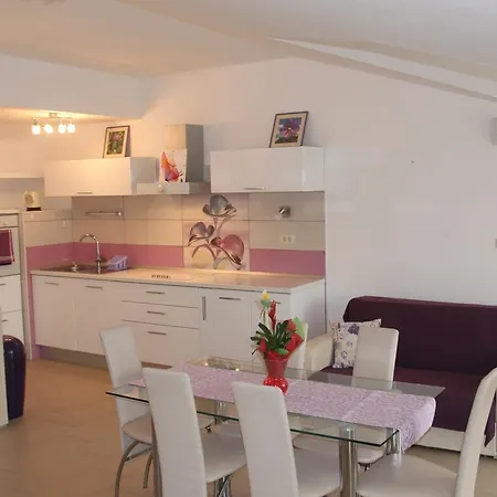 Apartments Tucepi